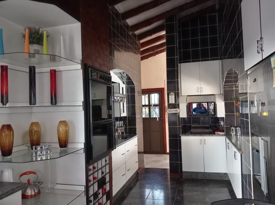 4 Bedroom Property for Sale in Birch Acres Gauteng