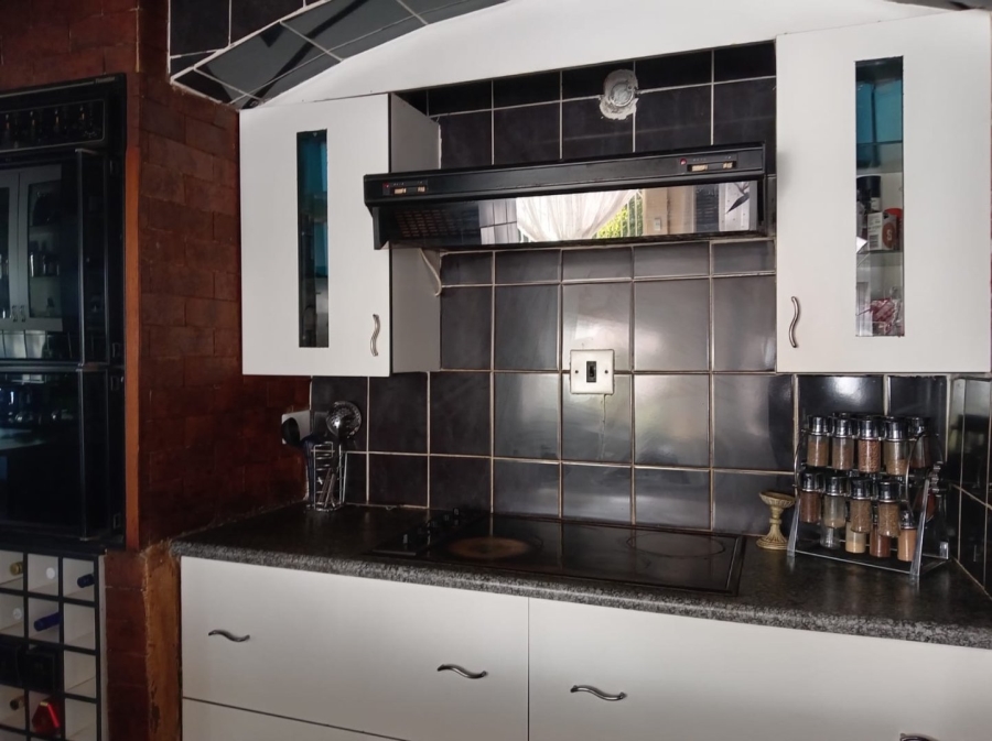 4 Bedroom Property for Sale in Birch Acres Gauteng