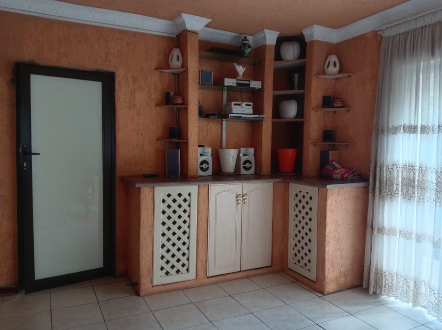 4 Bedroom Property for Sale in Birch Acres Gauteng