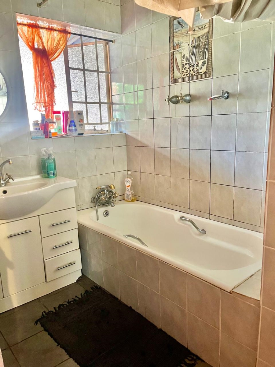 3 Bedroom Property for Sale in Three Rivers Gauteng