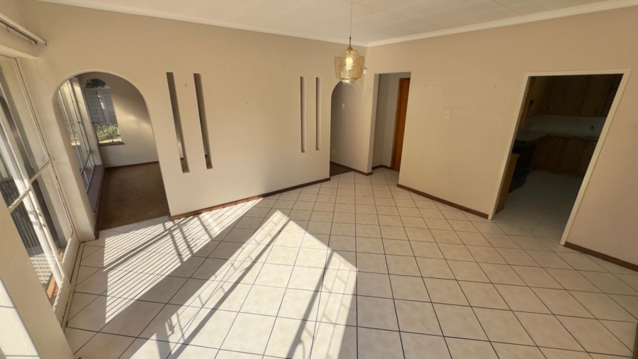 To Let 4 Bedroom Property for Rent in Wierda Park Gauteng