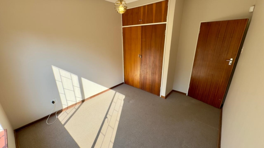 To Let 4 Bedroom Property for Rent in Wierda Park Gauteng