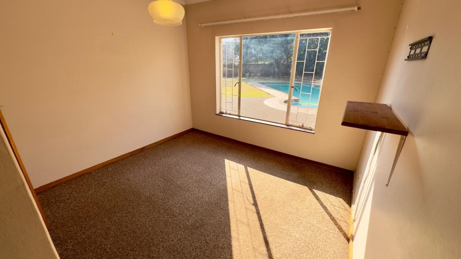 To Let 4 Bedroom Property for Rent in Wierda Park Gauteng