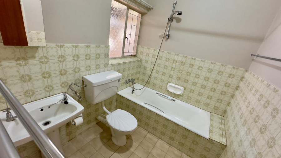 To Let 4 Bedroom Property for Rent in Wierda Park Gauteng