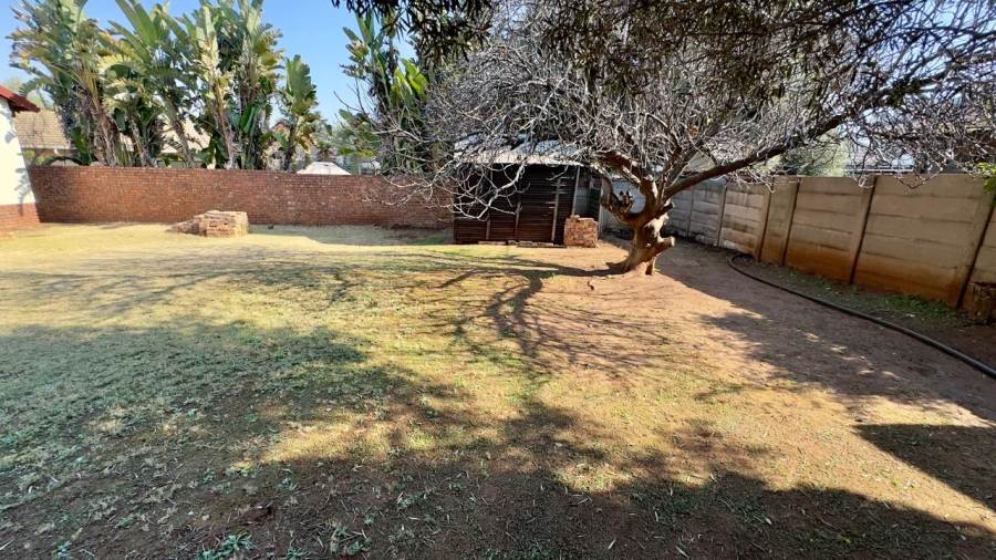 To Let 4 Bedroom Property for Rent in Wierda Park Gauteng
