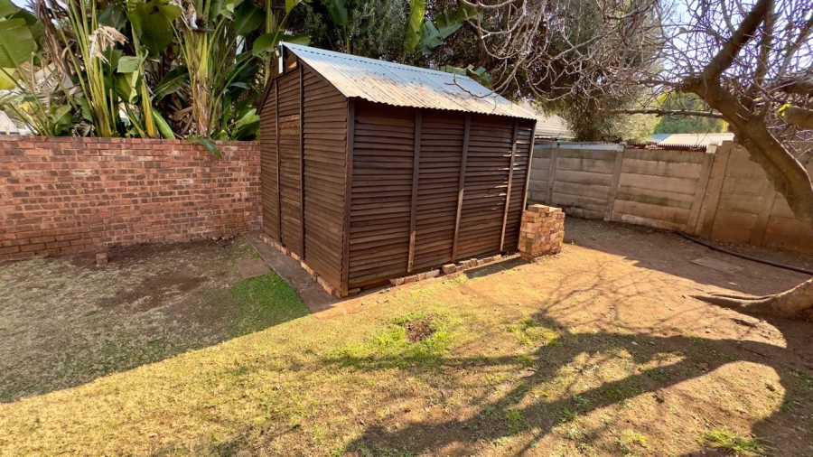 To Let 4 Bedroom Property for Rent in Wierda Park Gauteng