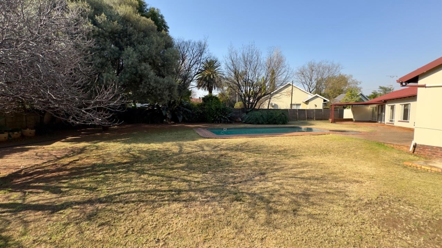 To Let 4 Bedroom Property for Rent in Wierda Park Gauteng