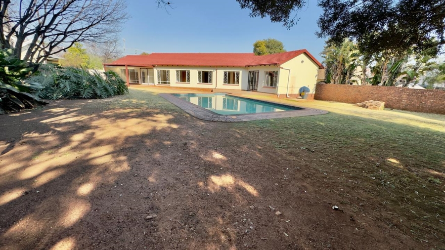To Let 4 Bedroom Property for Rent in Wierda Park Gauteng