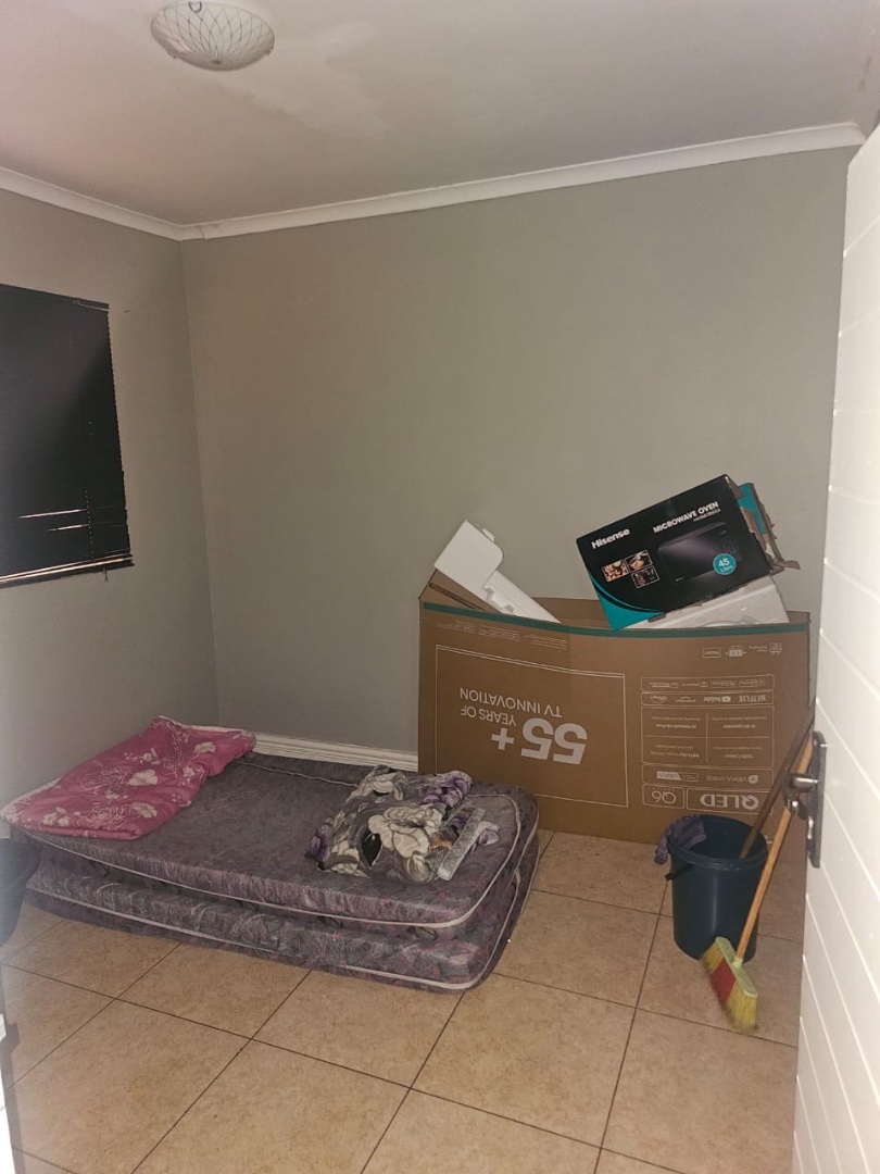2 Bedroom Property for Sale in Lenasia Ext 10 Gauteng
