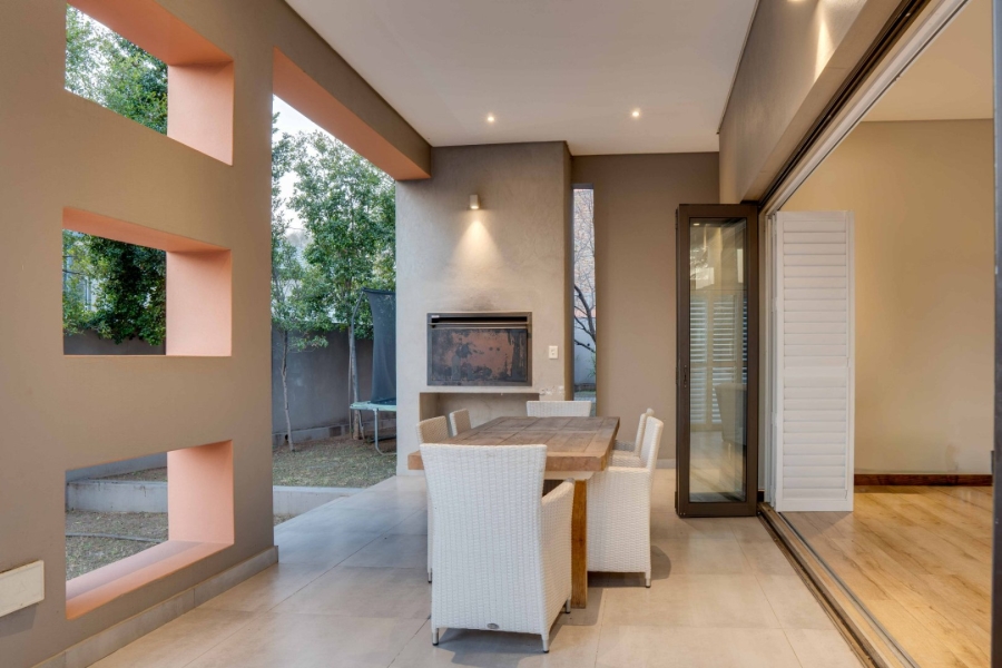 To Let 6 Bedroom Property for Rent in Bryanston Gauteng
