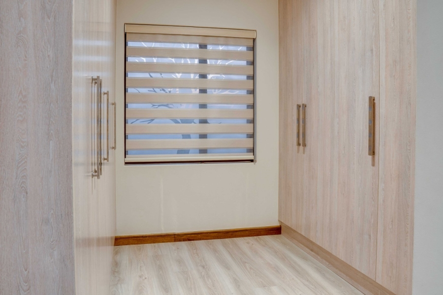 To Let 6 Bedroom Property for Rent in Bryanston Gauteng