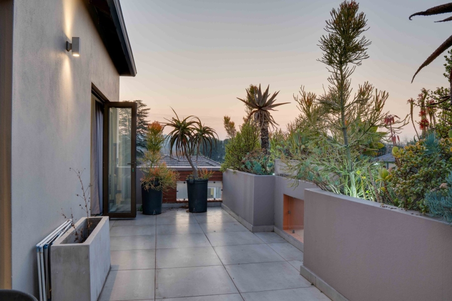 To Let 6 Bedroom Property for Rent in Bryanston Gauteng