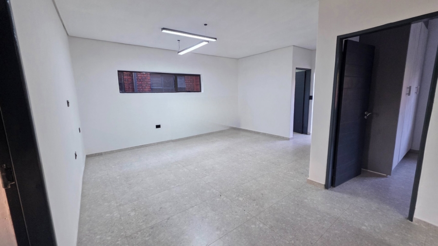  Bedroom Property for Sale in Raslouw Gauteng