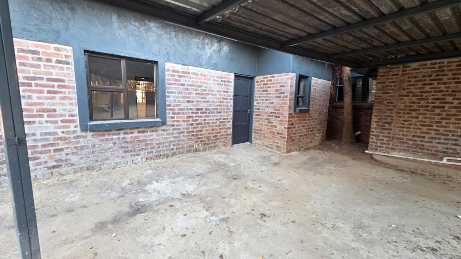  Bedroom Property for Sale in Raslouw Gauteng