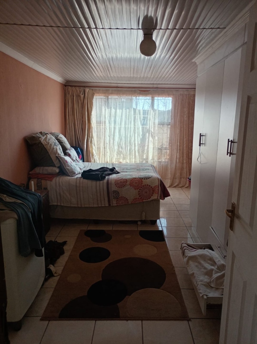 2 Bedroom Property for Sale in Etwatwa Gauteng