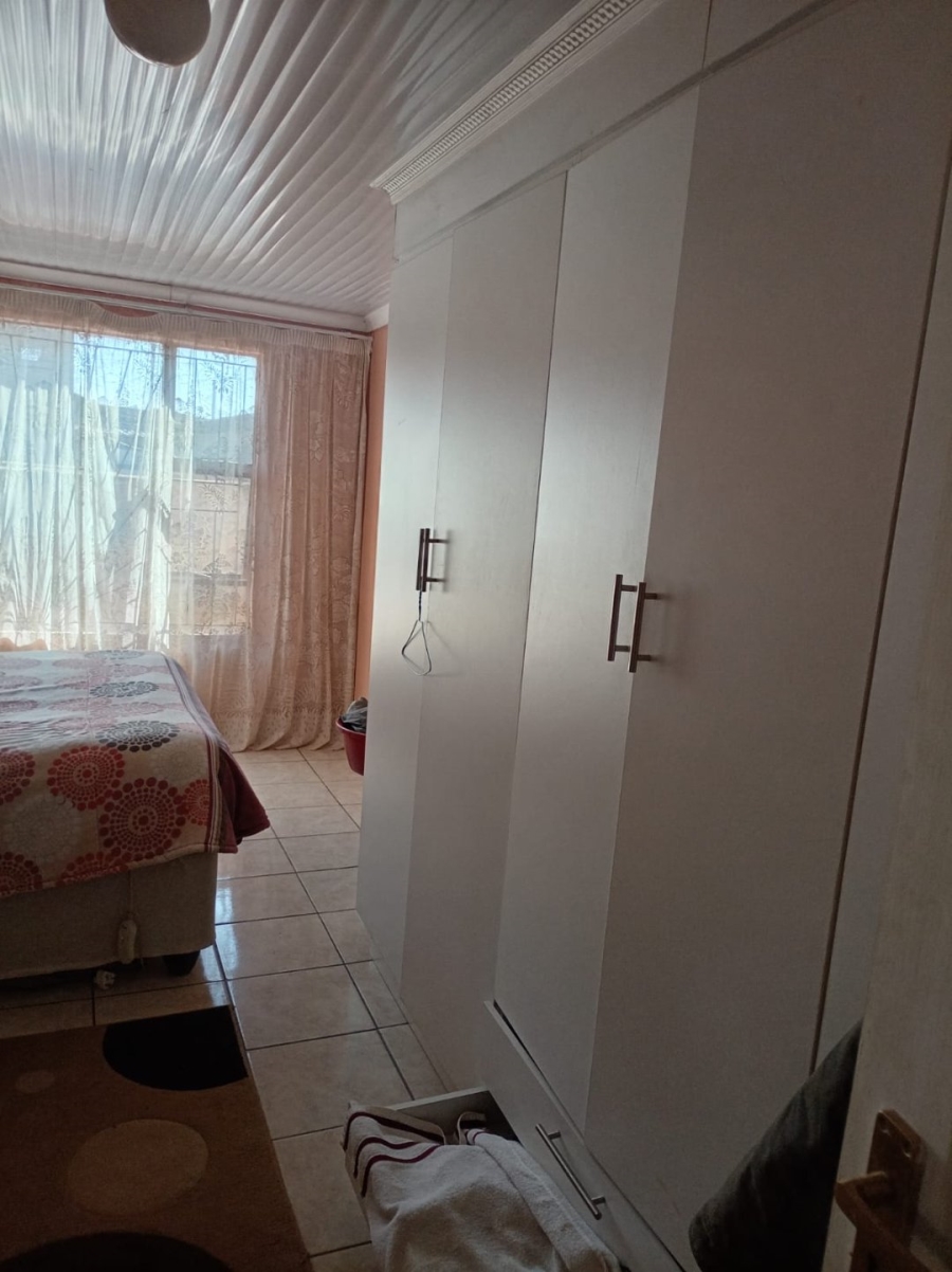 2 Bedroom Property for Sale in Etwatwa Gauteng