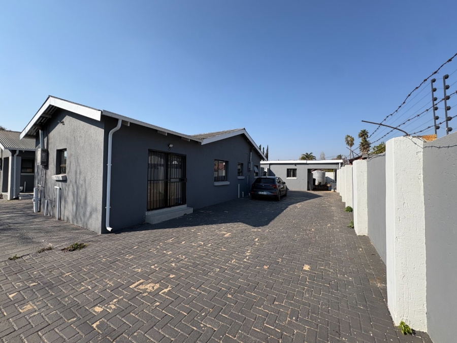 7 Bedroom Property for Sale in Wonderboom South Gauteng