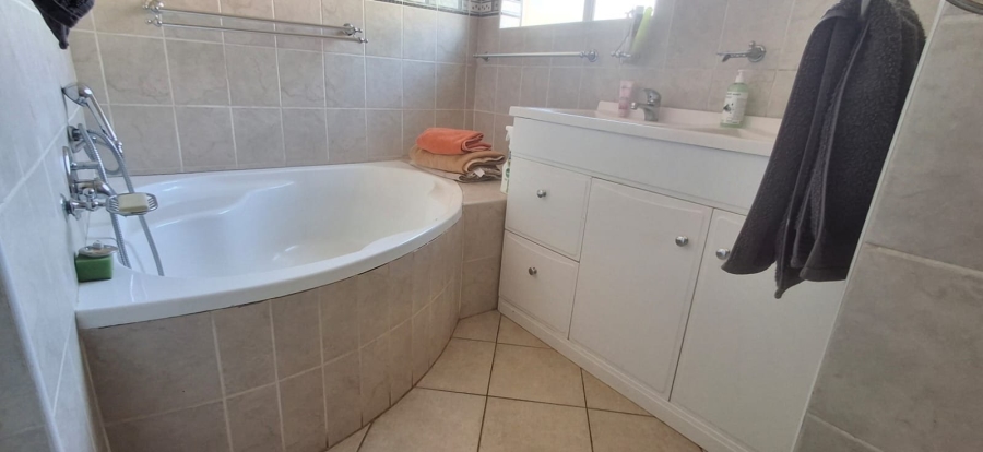 4 Bedroom Property for Sale in Wonderboom Gauteng