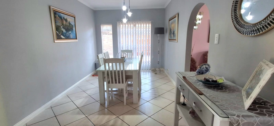 3 Bedroom Property for Sale in Dorandia Gauteng