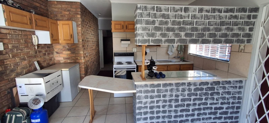 3 Bedroom Property for Sale in Dorandia Gauteng