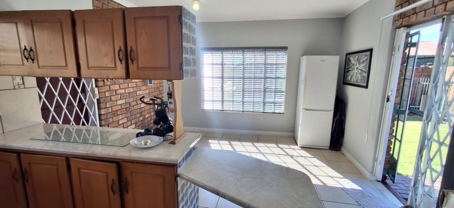 3 Bedroom Property for Sale in Dorandia Gauteng