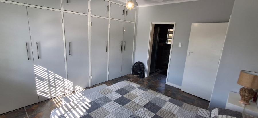 3 Bedroom Property for Sale in Dorandia Gauteng