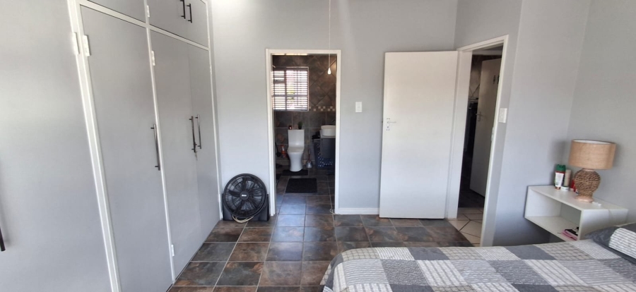 3 Bedroom Property for Sale in Dorandia Gauteng