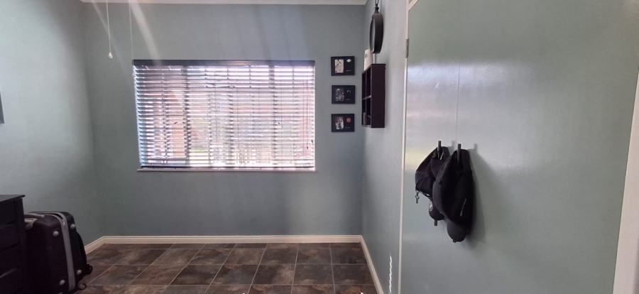 3 Bedroom Property for Sale in Dorandia Gauteng