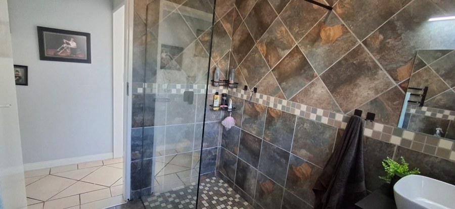 3 Bedroom Property for Sale in Dorandia Gauteng