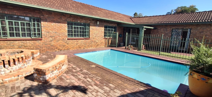 3 Bedroom Property for Sale in Dorandia Gauteng