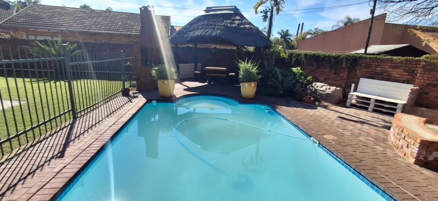 3 Bedroom Property for Sale in Dorandia Gauteng