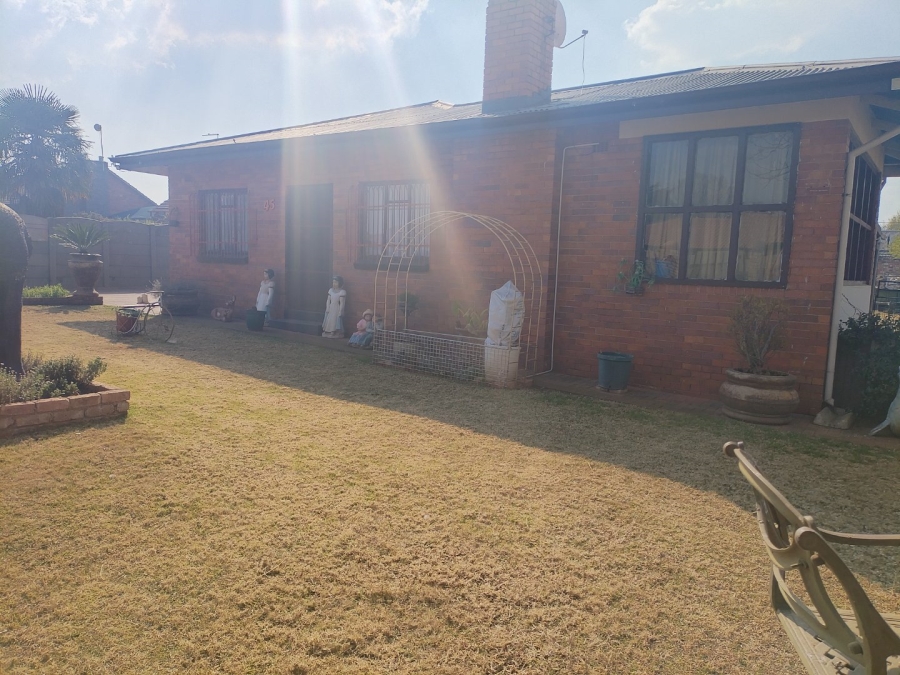 3 Bedroom Property for Sale in Casseldale Gauteng