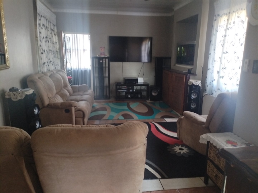3 Bedroom Property for Sale in Casseldale Gauteng