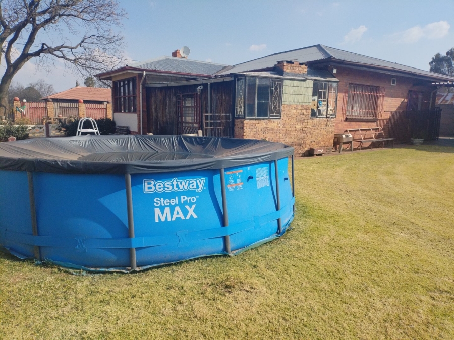 3 Bedroom Property for Sale in Casseldale Gauteng