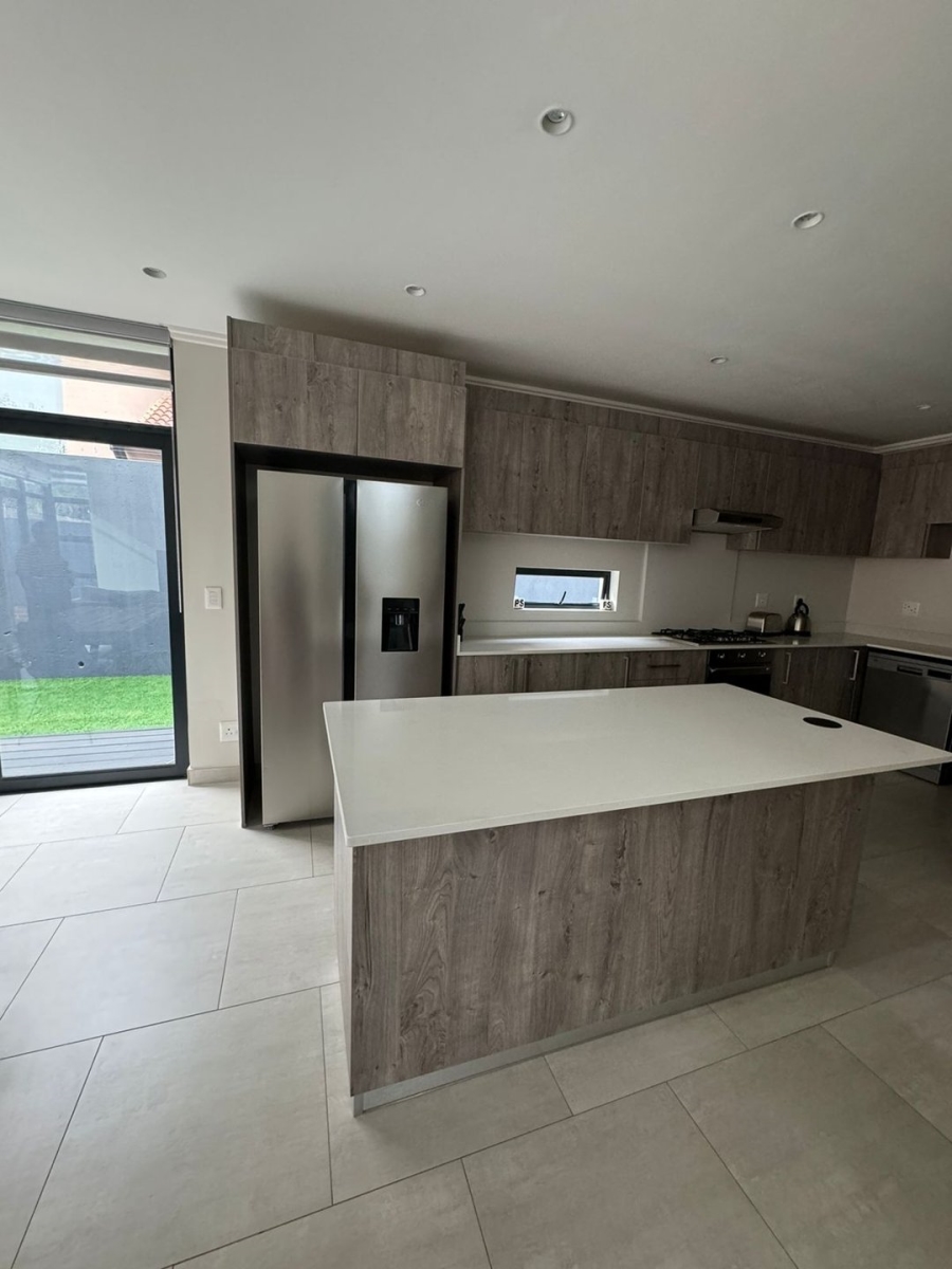  Bedroom Property for Sale in Morningside Gauteng