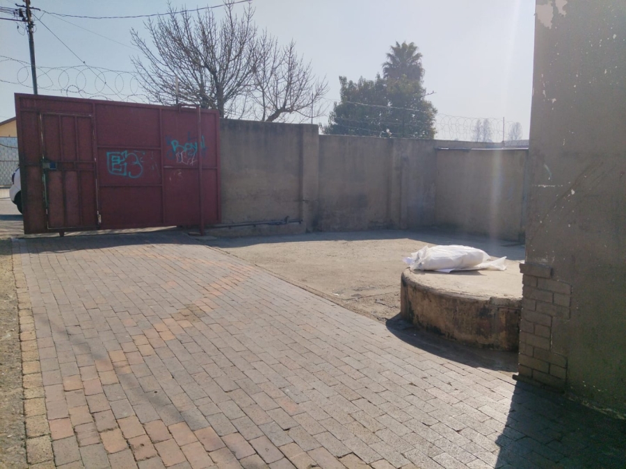 9 Bedroom Property for Sale in Delville Gauteng