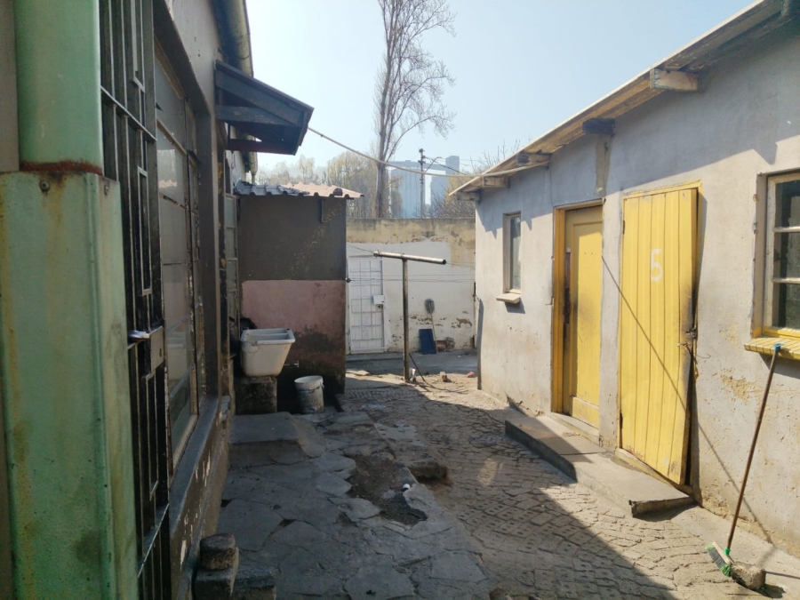 9 Bedroom Property for Sale in Delville Gauteng