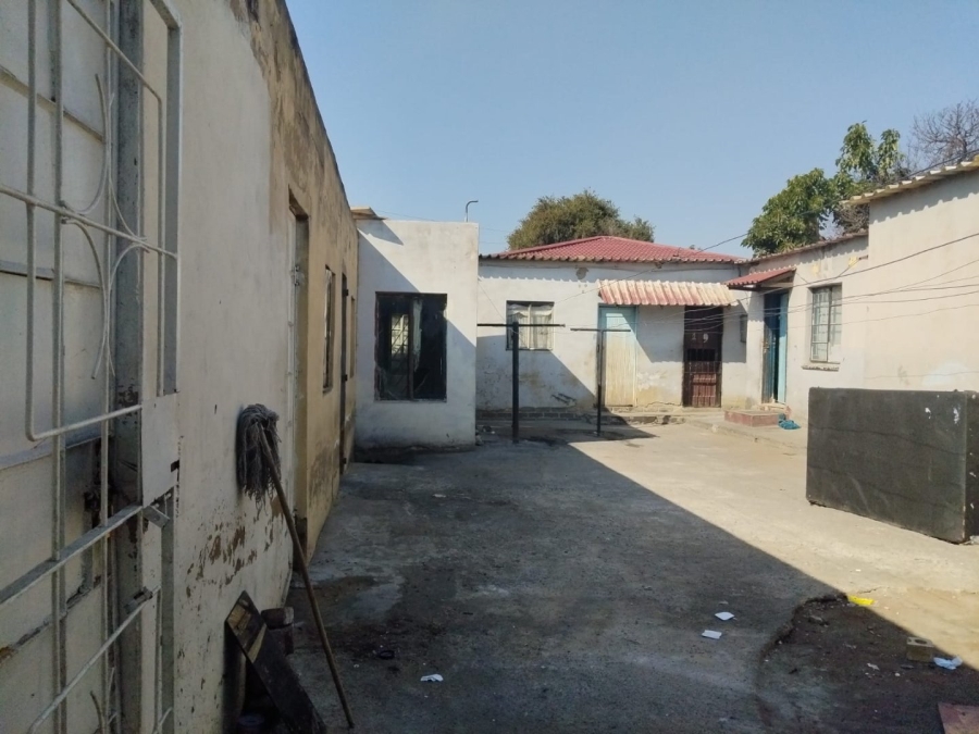 9 Bedroom Property for Sale in Delville Gauteng