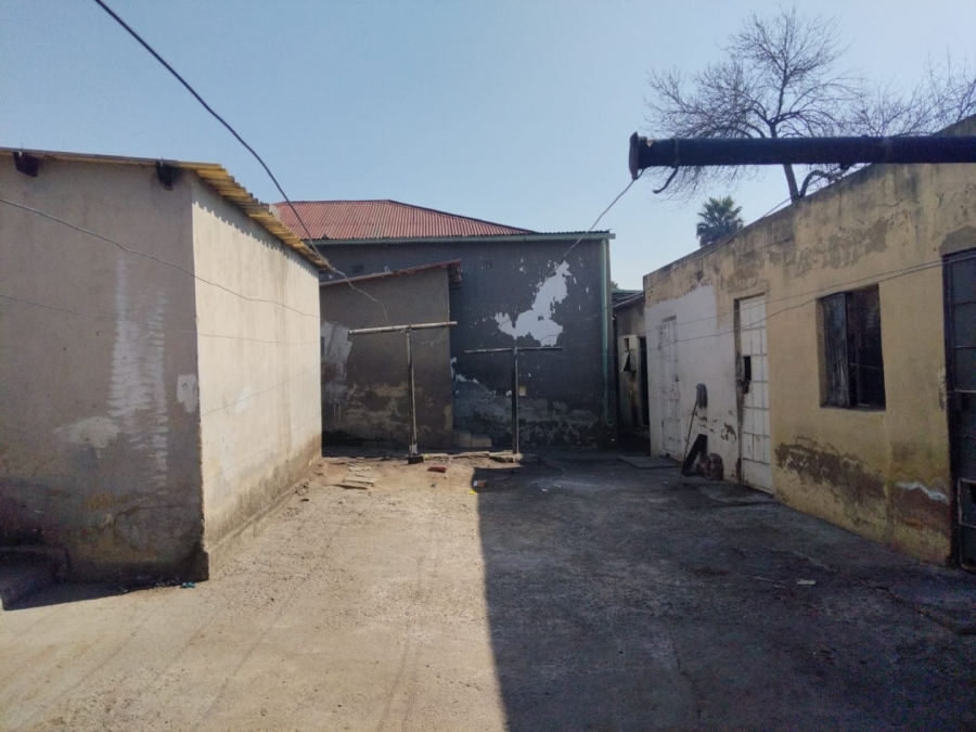9 Bedroom Property for Sale in Delville Gauteng