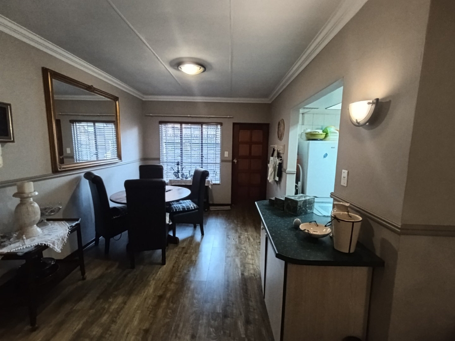  Bedroom Property for Sale in Meyerspark Gauteng