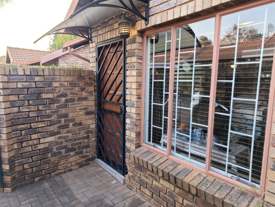  Bedroom Property for Sale in Meyerspark Gauteng
