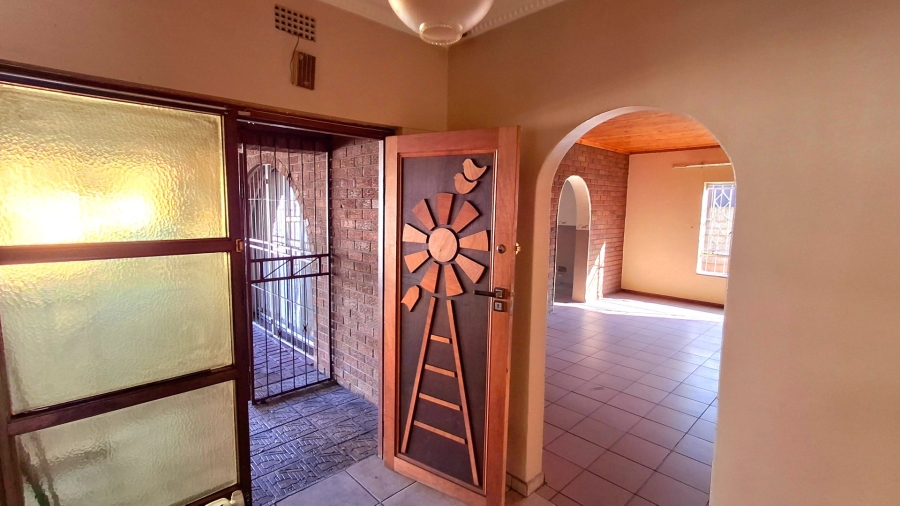 3 Bedroom Property for Sale in Vanderbijlpark SE 6 Gauteng
