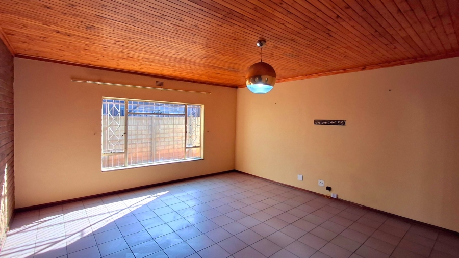 3 Bedroom Property for Sale in Vanderbijlpark SE 6 Gauteng
