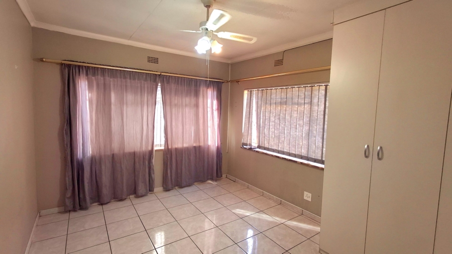 3 Bedroom Property for Sale in Vanderbijlpark SE 6 Gauteng