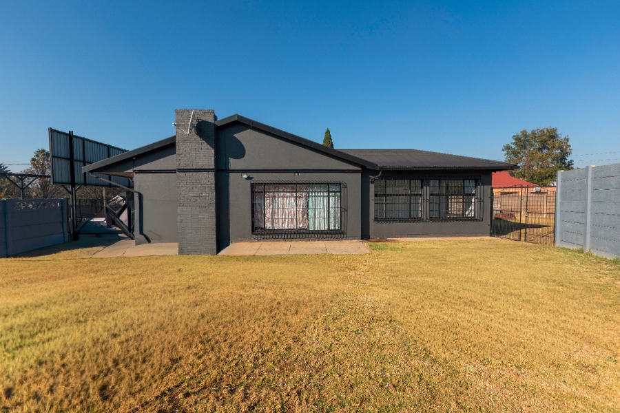  Bedroom Property for Sale in Rynfield Gauteng