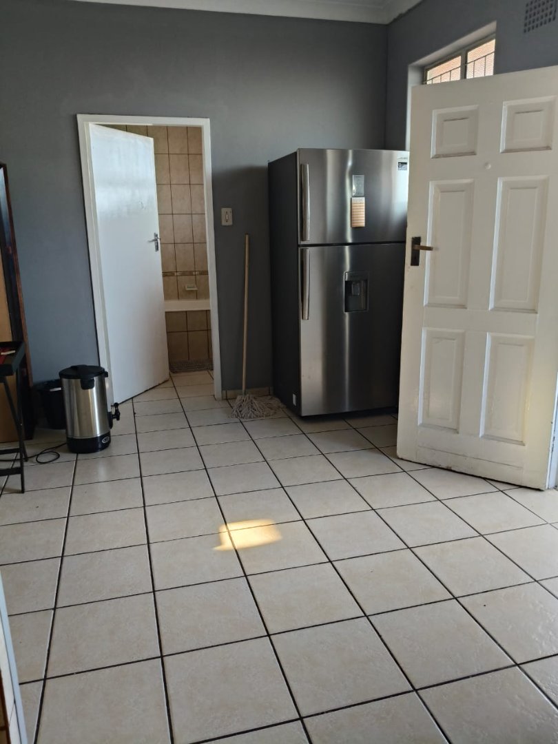 To Let 2 Bedroom Property for Rent in Gezina Gauteng