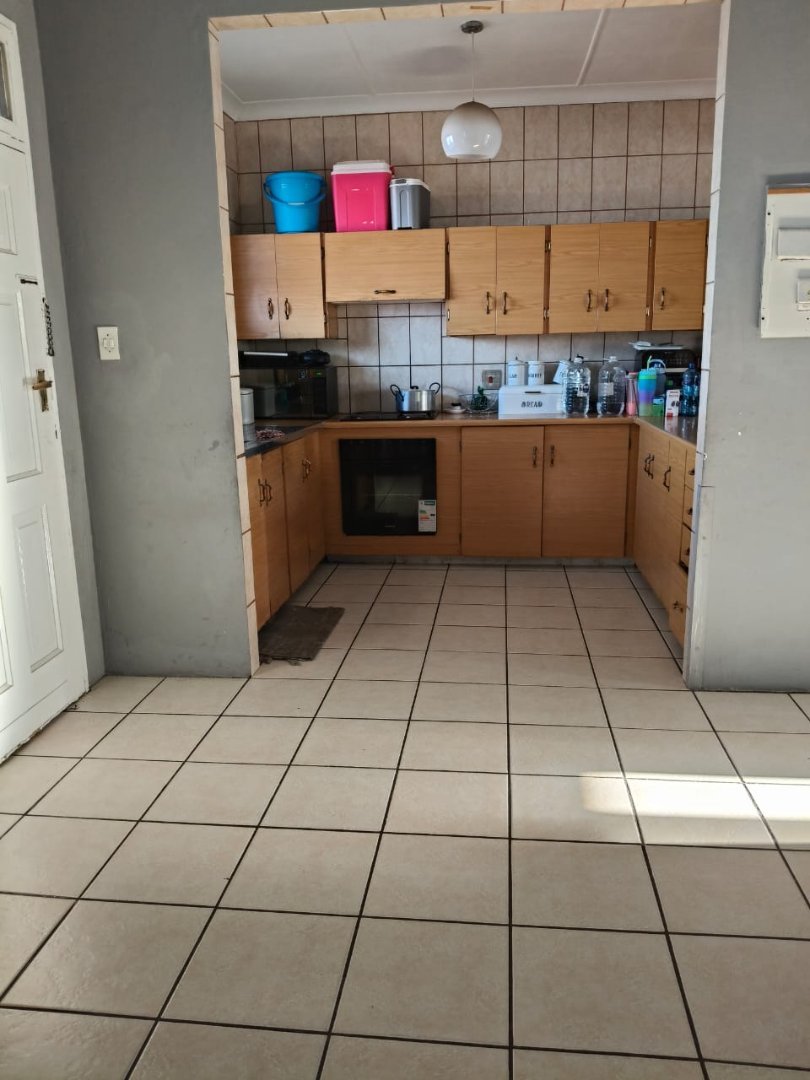 To Let 2 Bedroom Property for Rent in Gezina Gauteng