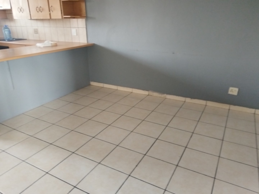 To Let 2 Bedroom Property for Rent in Gezina Gauteng