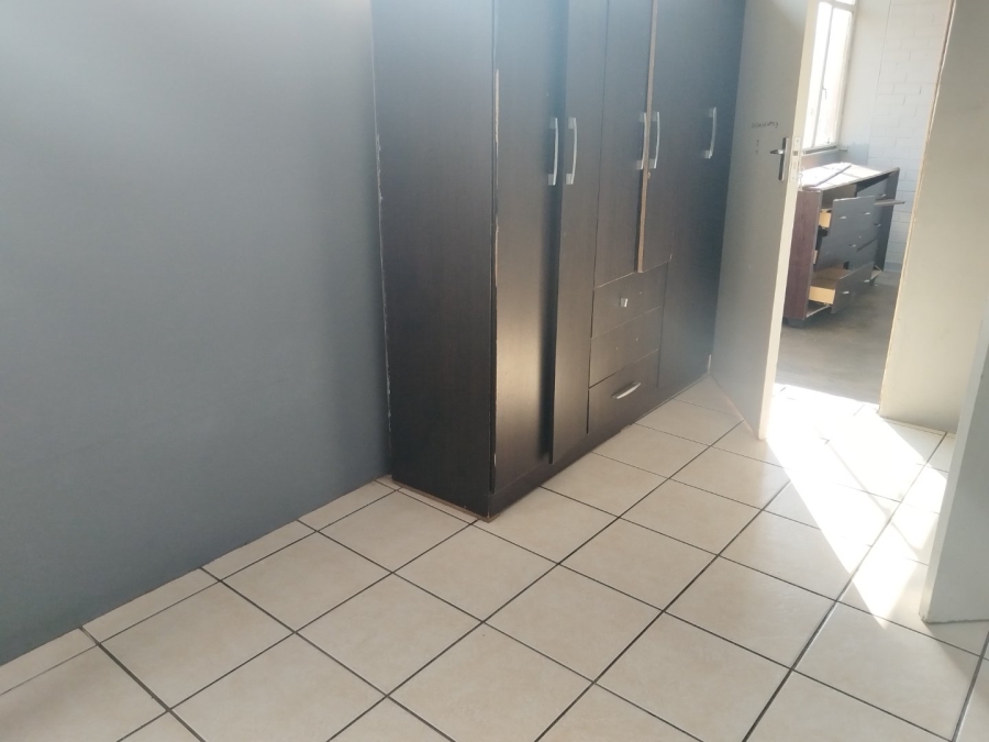 To Let 2 Bedroom Property for Rent in Gezina Gauteng