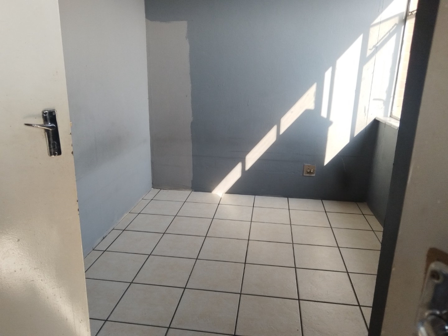 To Let 2 Bedroom Property for Rent in Gezina Gauteng